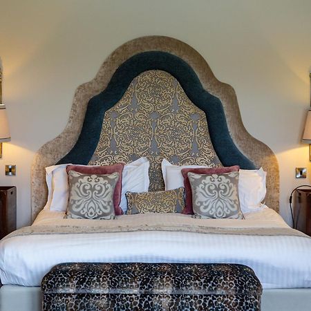 Peak Edge Hotel Chesterfield Bagian luar foto